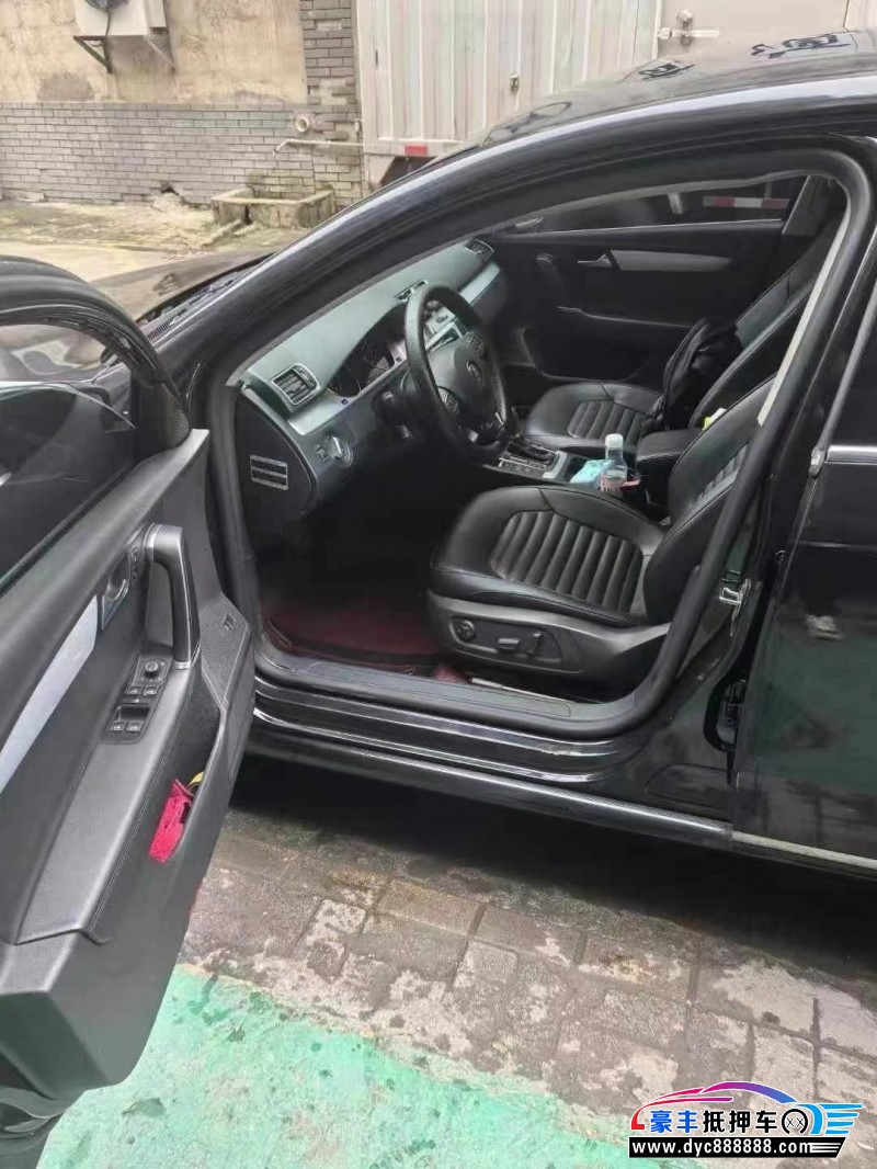 17年大众迈腾轿车抵押车出售