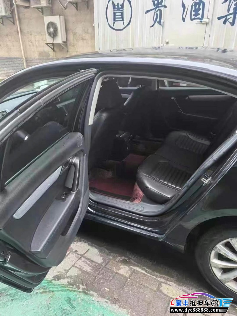 17年大众迈腾轿车抵押车出售