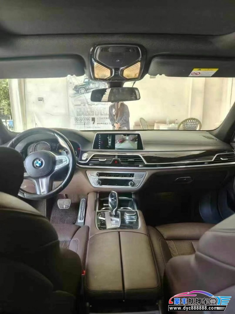 18年宝马7系轿车抵押车出售