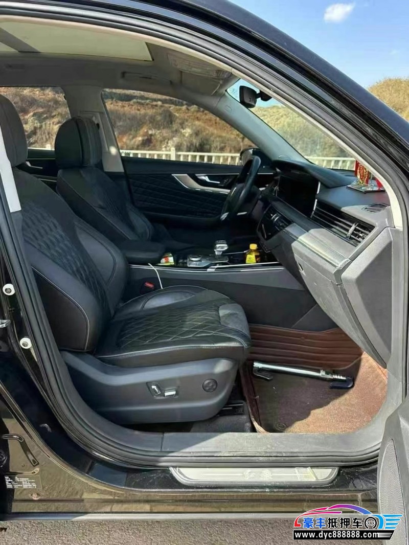 20年红旗HS5轿车抵押车出售