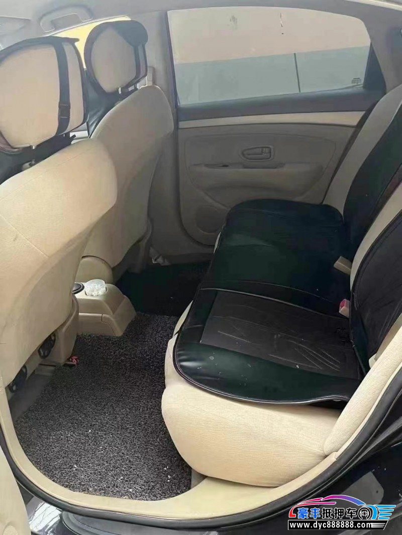 16年日产轩逸轿车抵押车出售