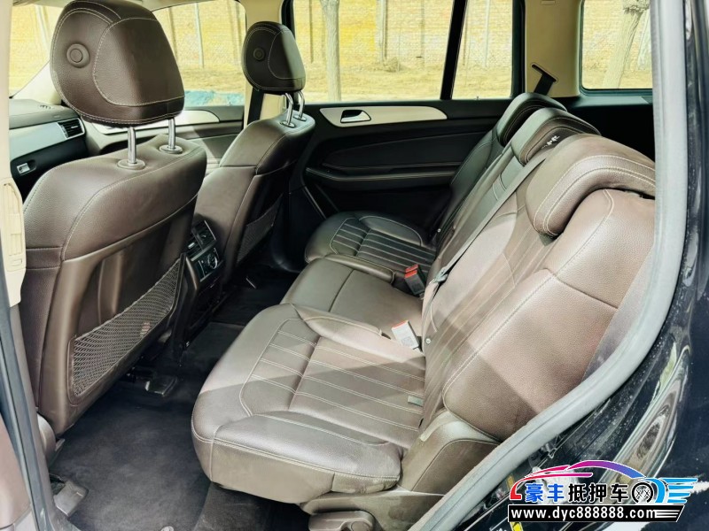 19年奔驰GLSSUV抵押车出售