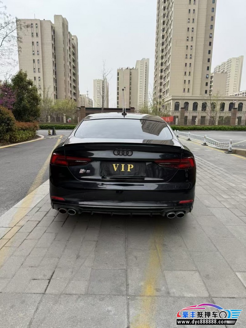 19年奥迪A5轿车抵押车出售