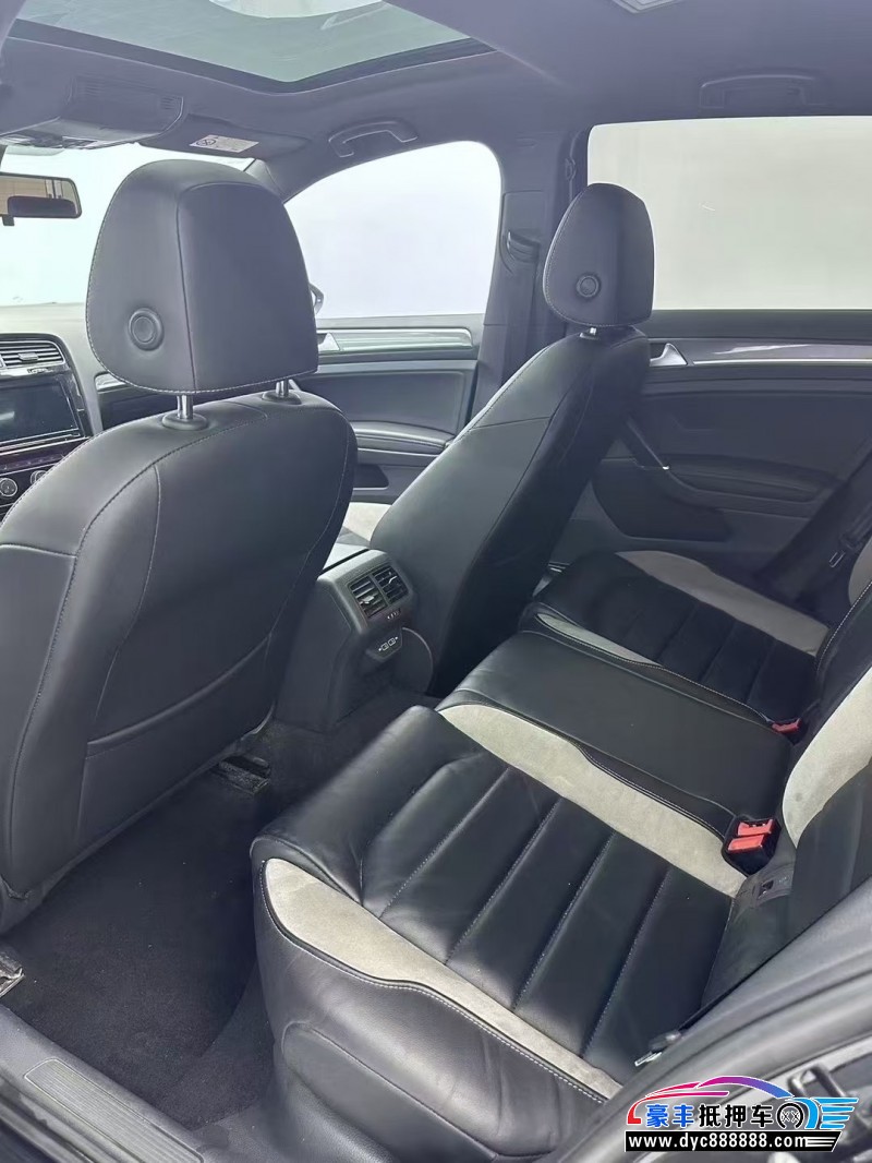 19年大众高尔夫轿车抵押车出售