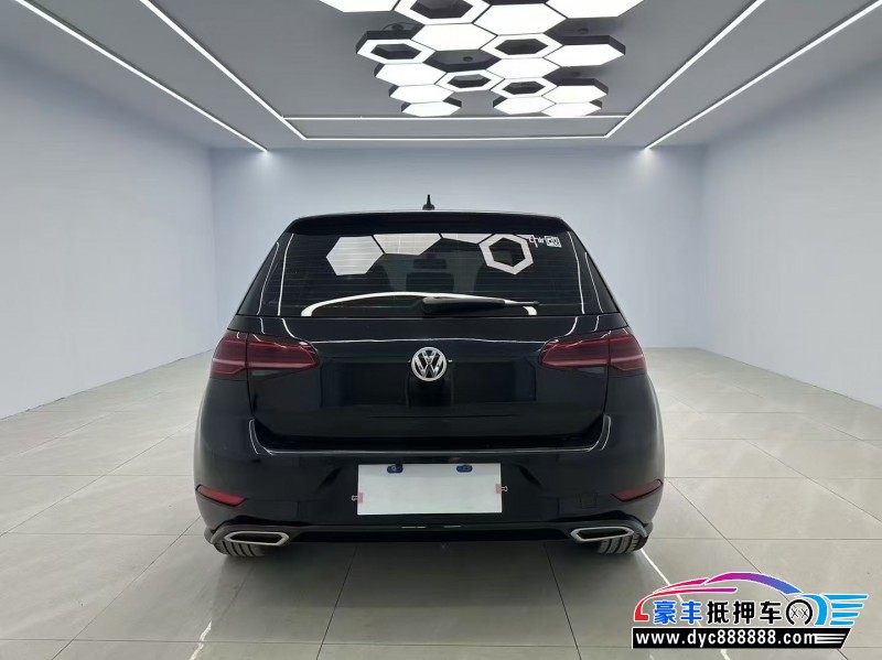 19年大众高尔夫轿车抵押车出售