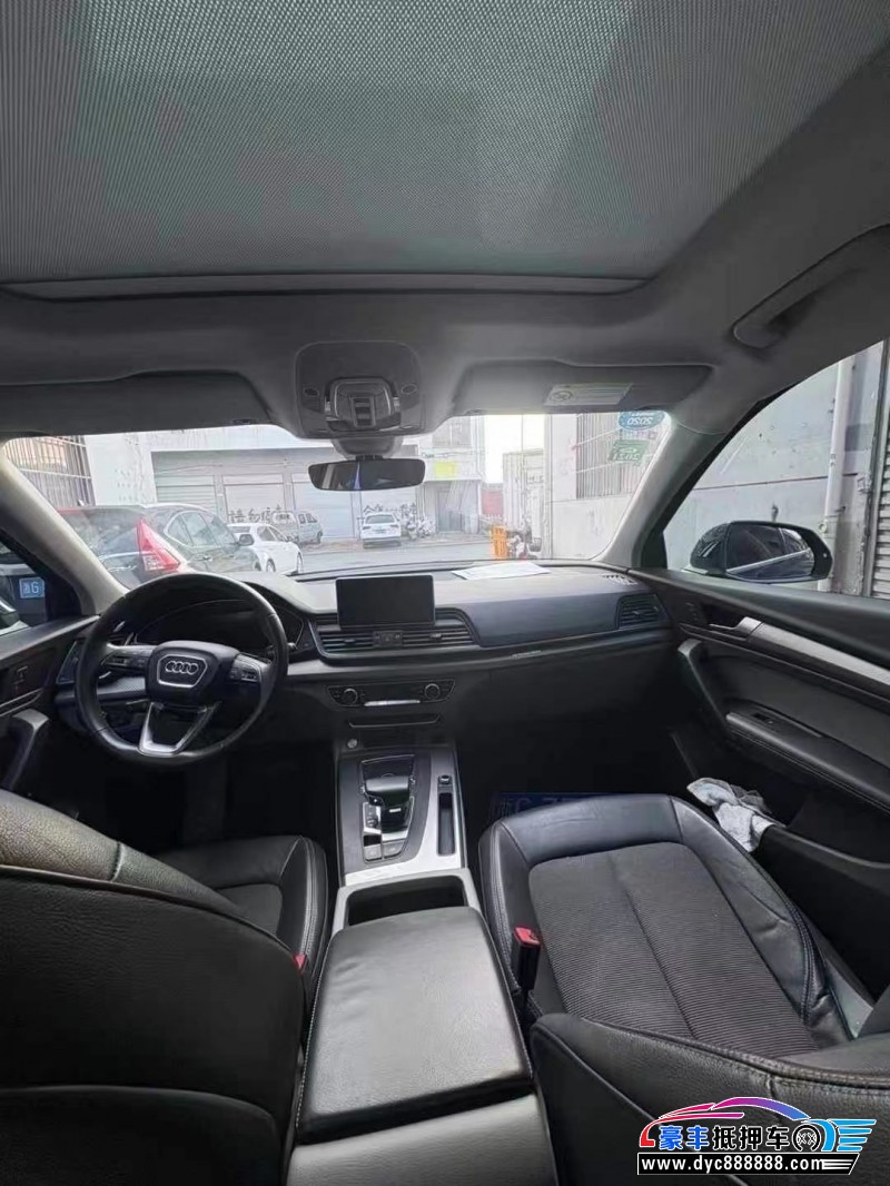 19年奥迪Q5轿车抵押车出售