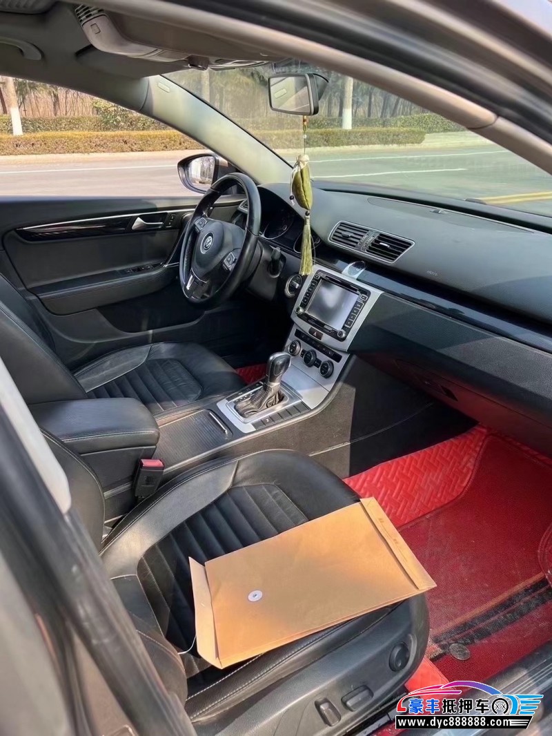 13年大众迈腾轿车抵押车出售