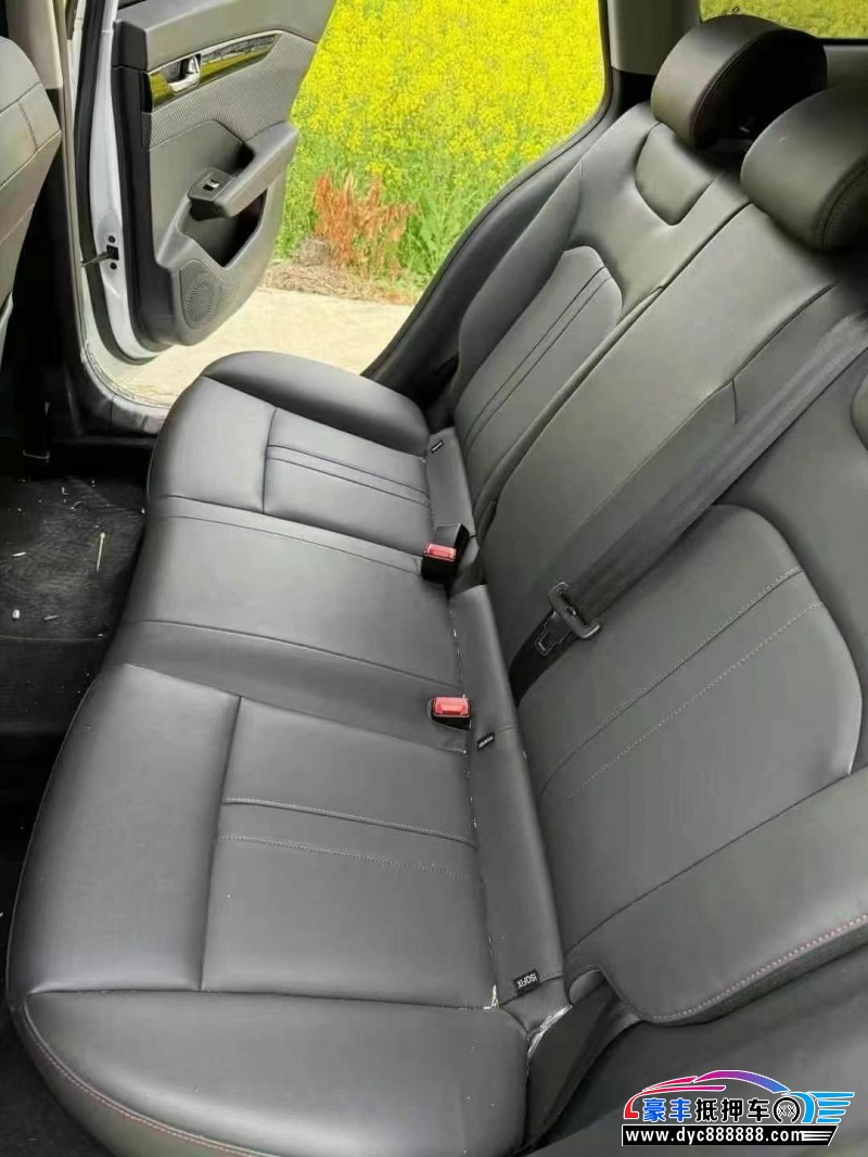 22年东风风神奕炫轿车抵押车出售