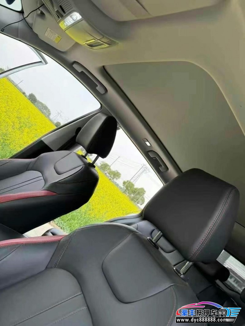 22年东风风神奕炫轿车抵押车出售