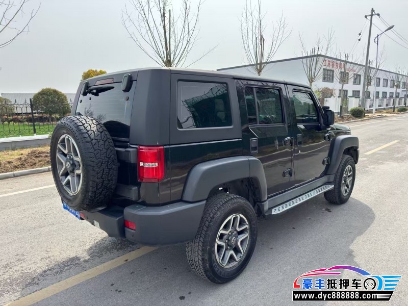 16年北京BJ40轿车抵押车出售