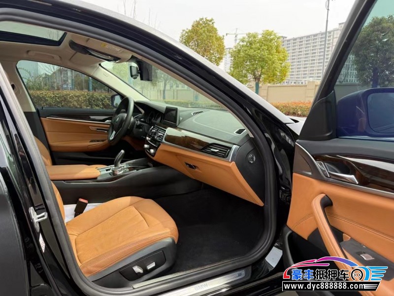 18年宝马5系轿车抵押车出售