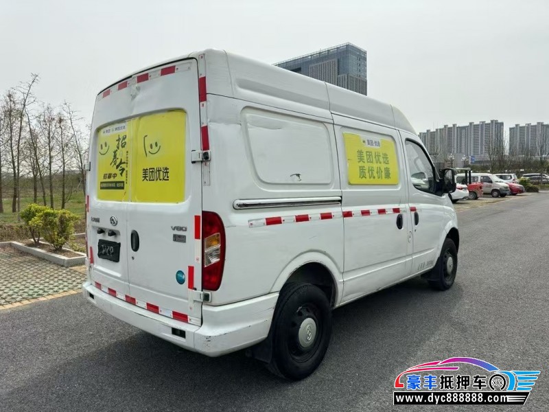 21年上汽大通V80轿车抵押车出售