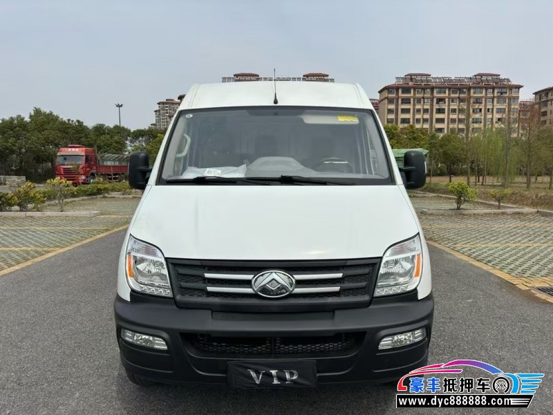 21年上汽大通V80轿车抵押车出售