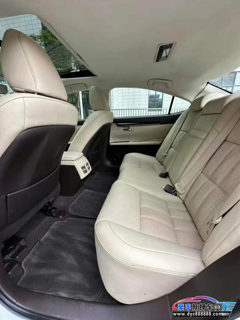 18年雷克萨斯ES轿车抵押车出售