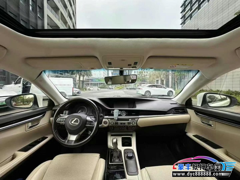 18年雷克萨斯ES轿车抵押车出售