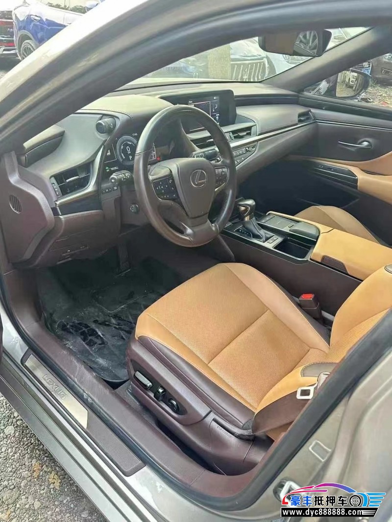 21年雷克萨斯ES轿车抵押车出售