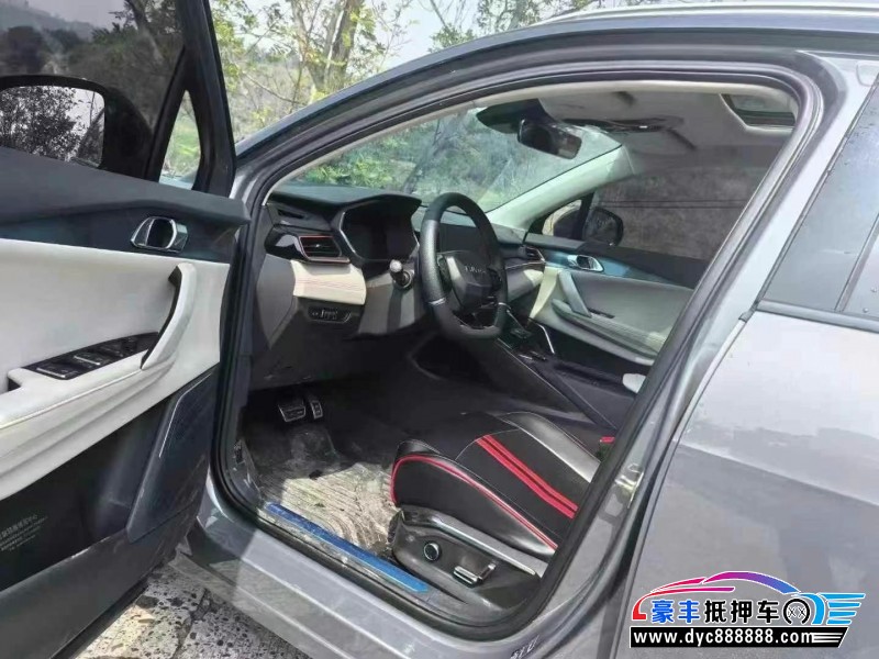 22年领克06轿车抵押车出售