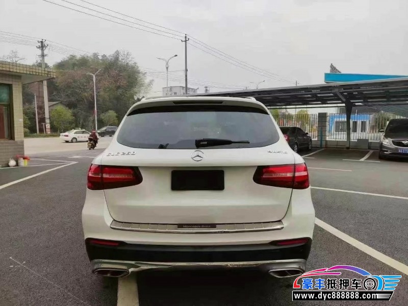 16年奔驰GLC轿车抵押车出售