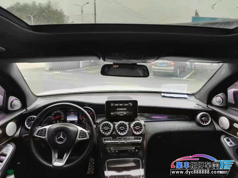 16年奔驰GLC轿车抵押车出售