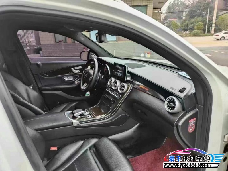 16年奔驰GLC轿车抵押车出售