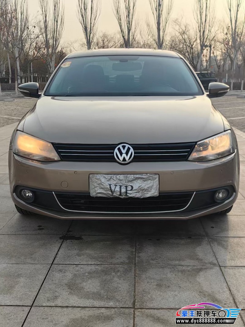 13年大众速腾轿车抵押车出售