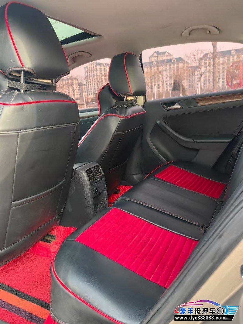 13年大众速腾轿车抵押车出售