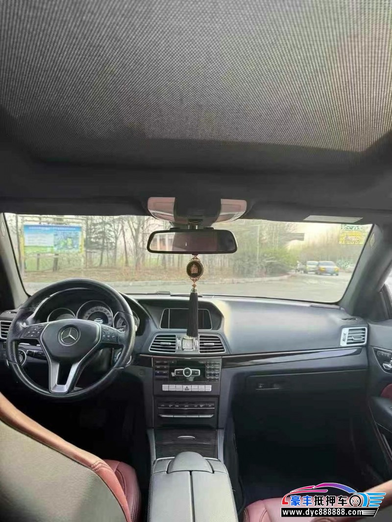 14年奔驰E轿车抵押车出售