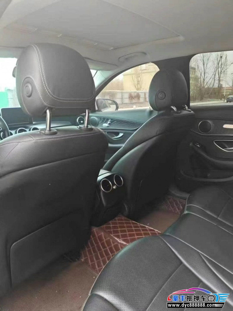 18年奔驰C轿车抵押车出售