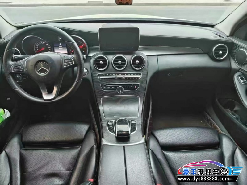 18年奔驰C轿车抵押车出售