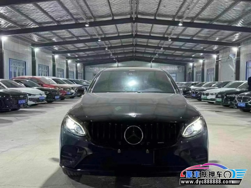 19年奔驰GLC轿车抵押车出售