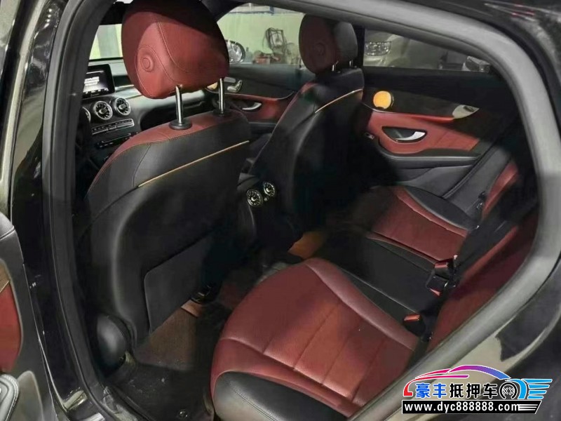 19年奔驰GLC轿车抵押车出售