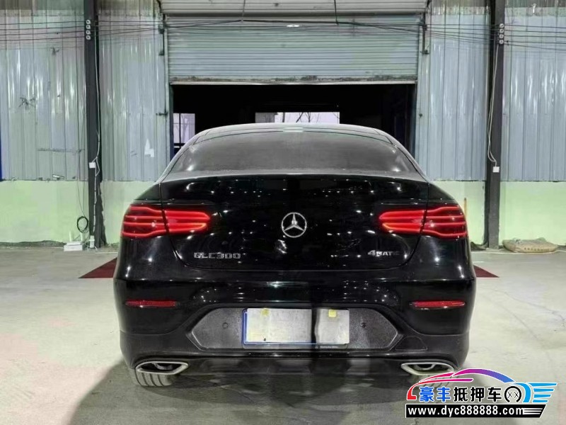 19年奔驰GLC轿车抵押车出售