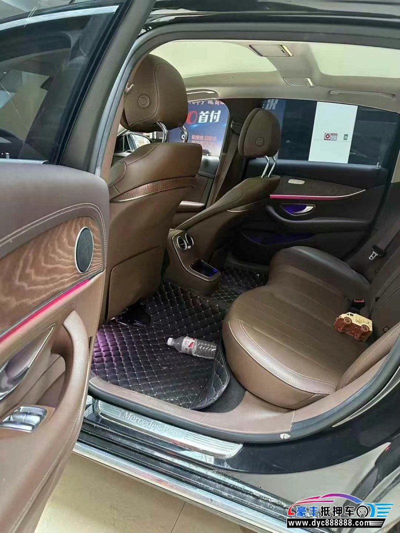 21年奔驰E轿车抵押车出售