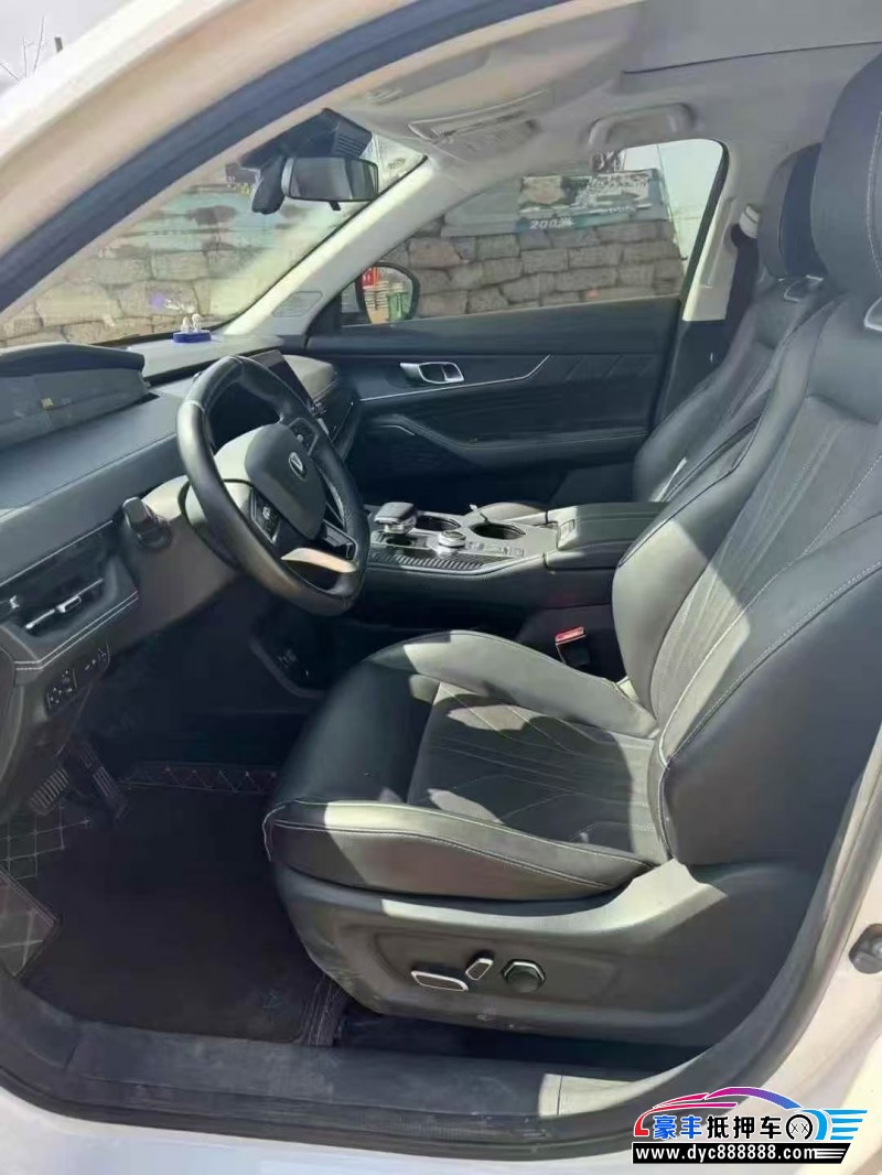 24年长安长安UNI轿车抵押车出售