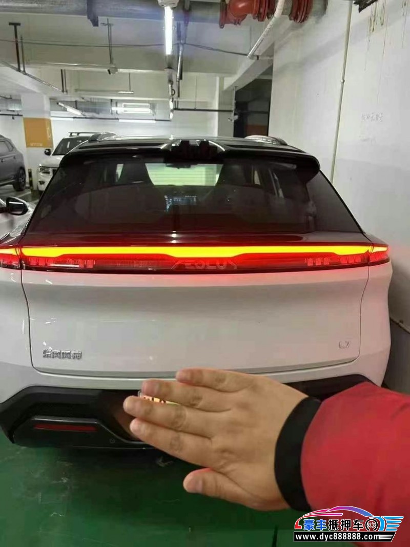 25年东风风神L7轿车抵押车出售