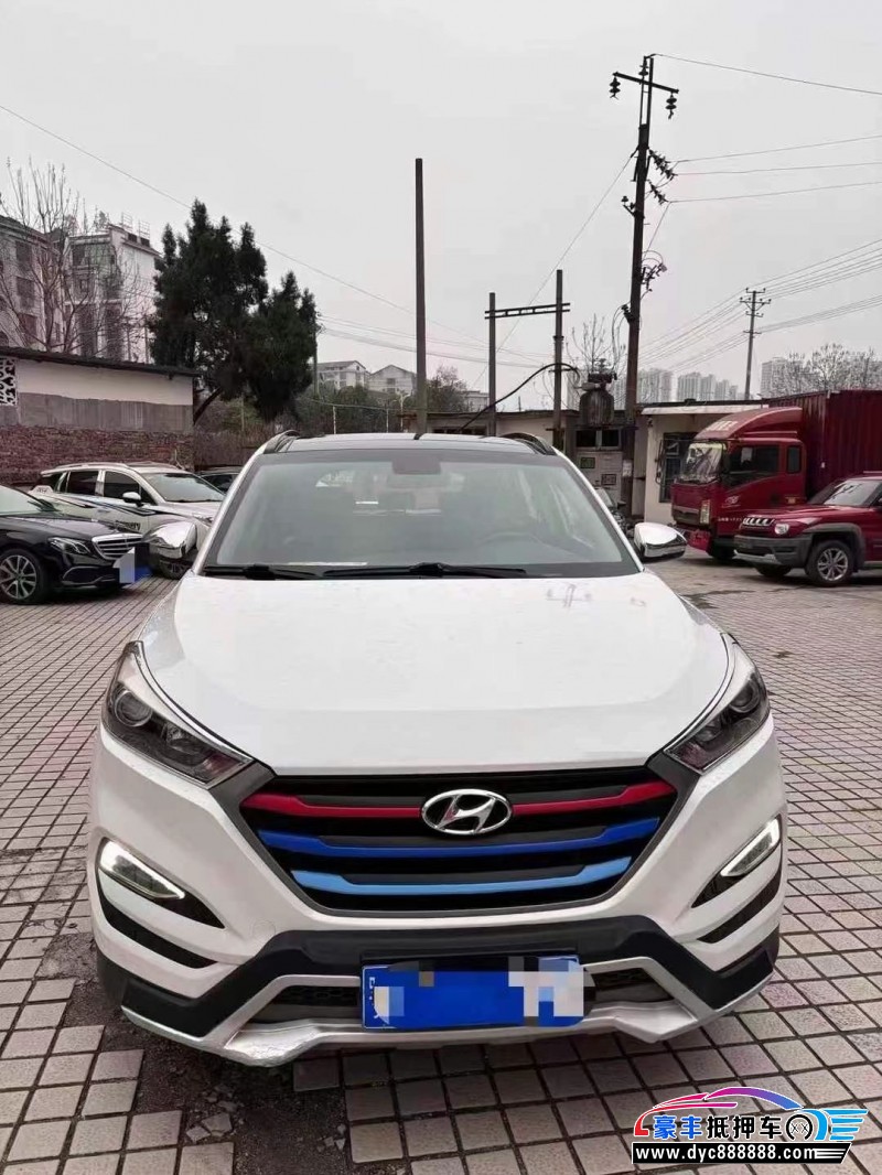 18年现代途胜轿车抵押车出售