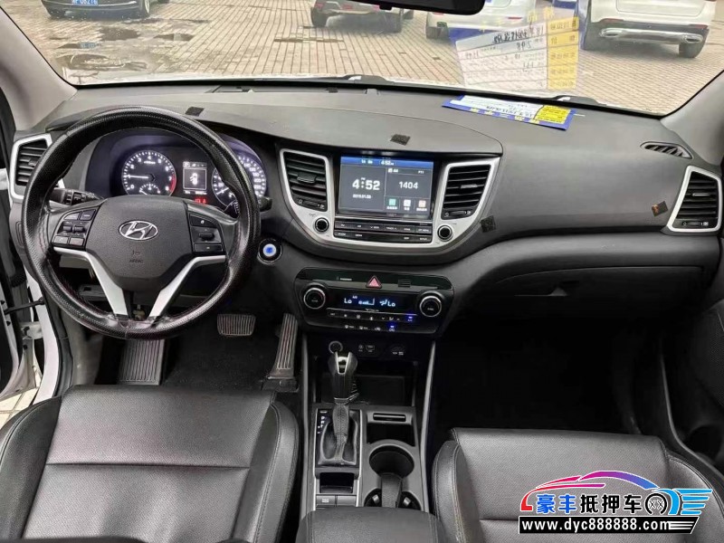 18年现代途胜轿车抵押车出售