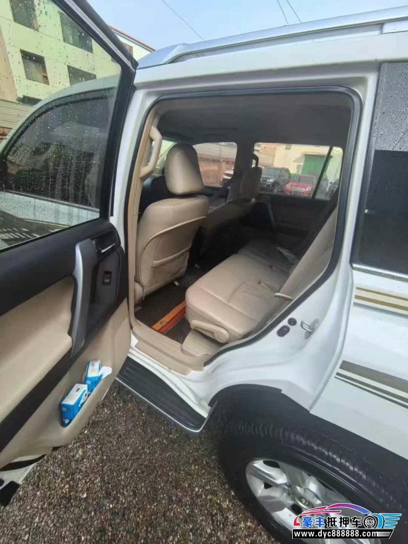 13年丰田普拉多（霸道）轿车抵押车出售