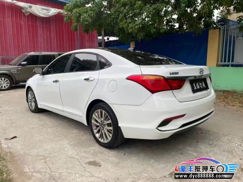 19年现代名图轿车抵押车出售