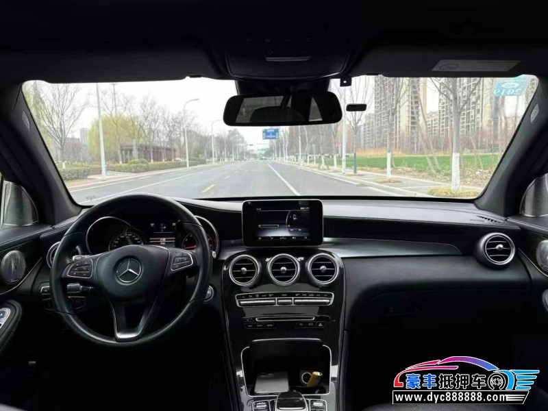 17年奔驰GLCSUV抵押车出售