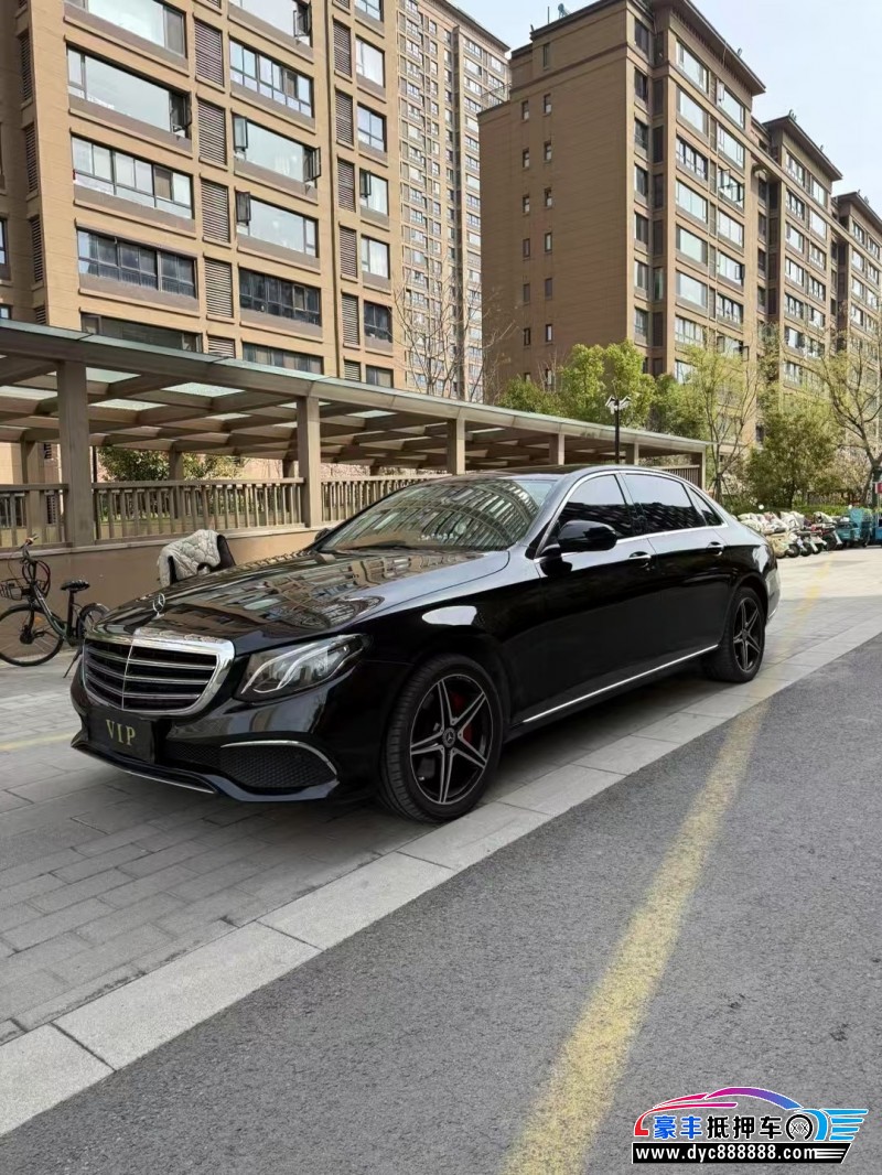 17年奔驰E轿车抵押车出售