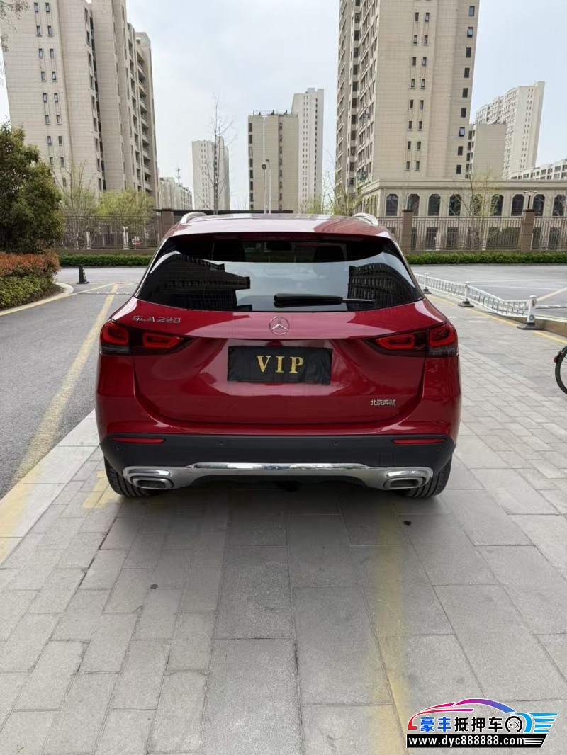 22年奔驰GLA轿车抵押车出售