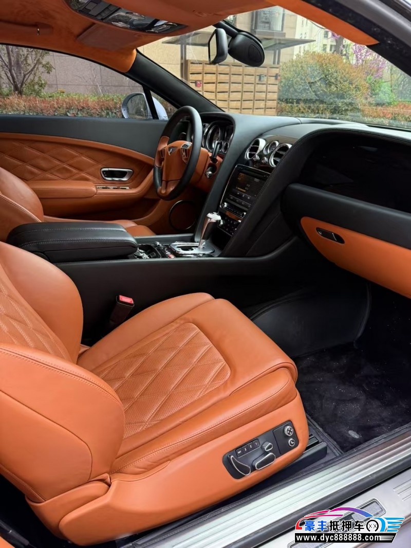 12年宾利欧陆轿车抵押车出售