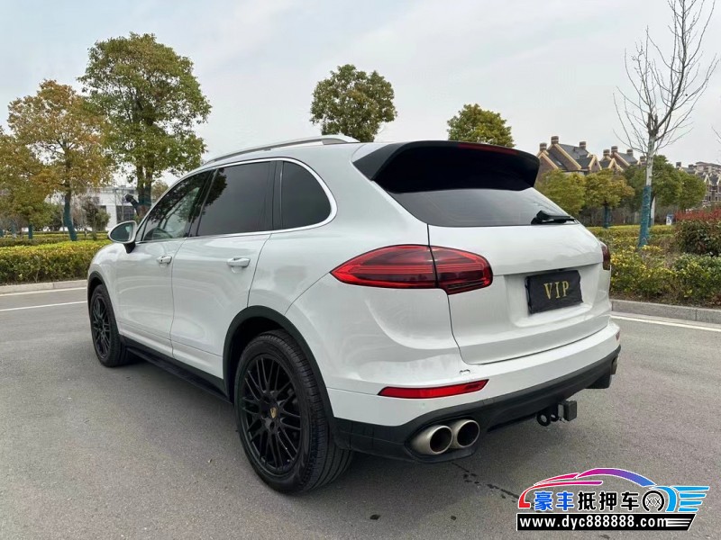 17年保时捷卡宴轿车抵押车出售