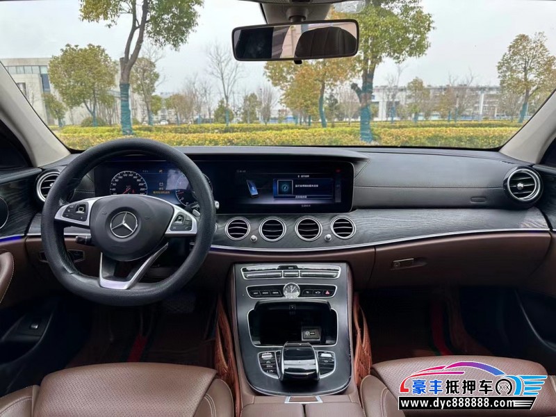 18年奔驰E轿车抵押车出售