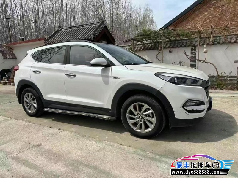 15年现代途胜轿车抵押车出售