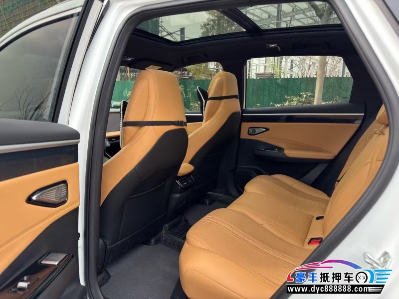 23年吉利银河L7轿车抵押车出售