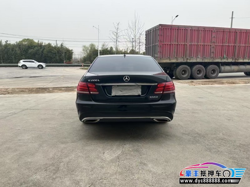 15年奔驰E轿车抵押车出售