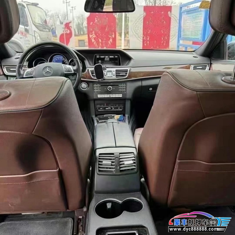 15年奔驰E轿车抵押车出售