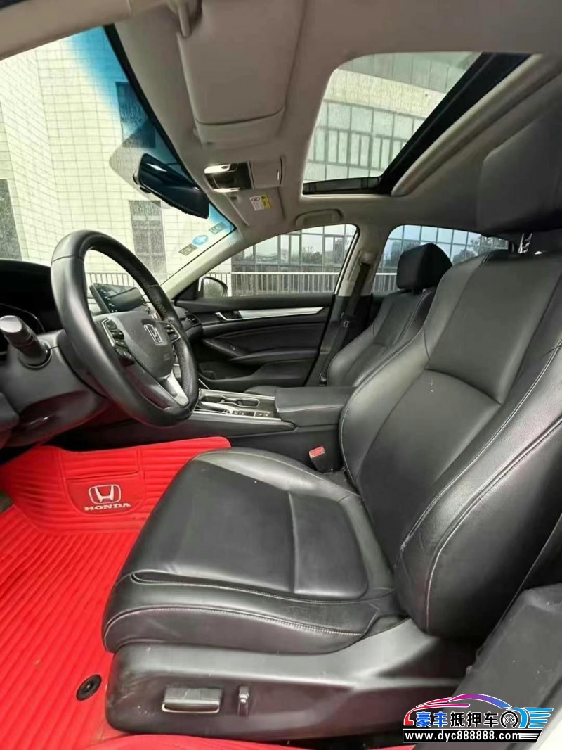 18年本田雅阁轿车抵押车出售
